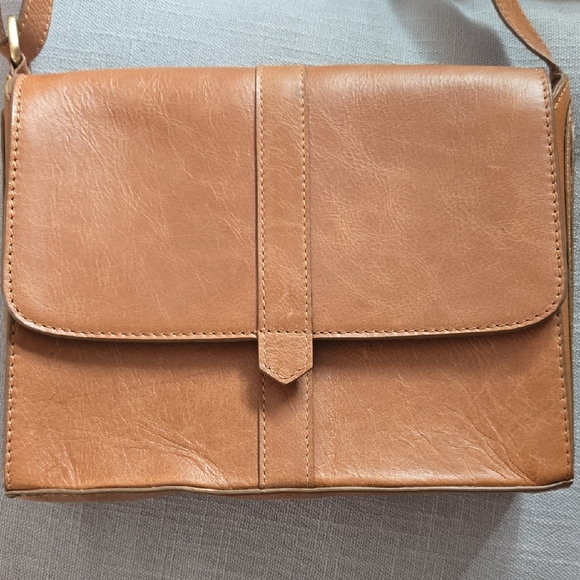 Chic Brown Leather Shoulder Bag⭐️✨️🤎 PRE LOVED  ⭐️✨️ - Picture 2 of 15